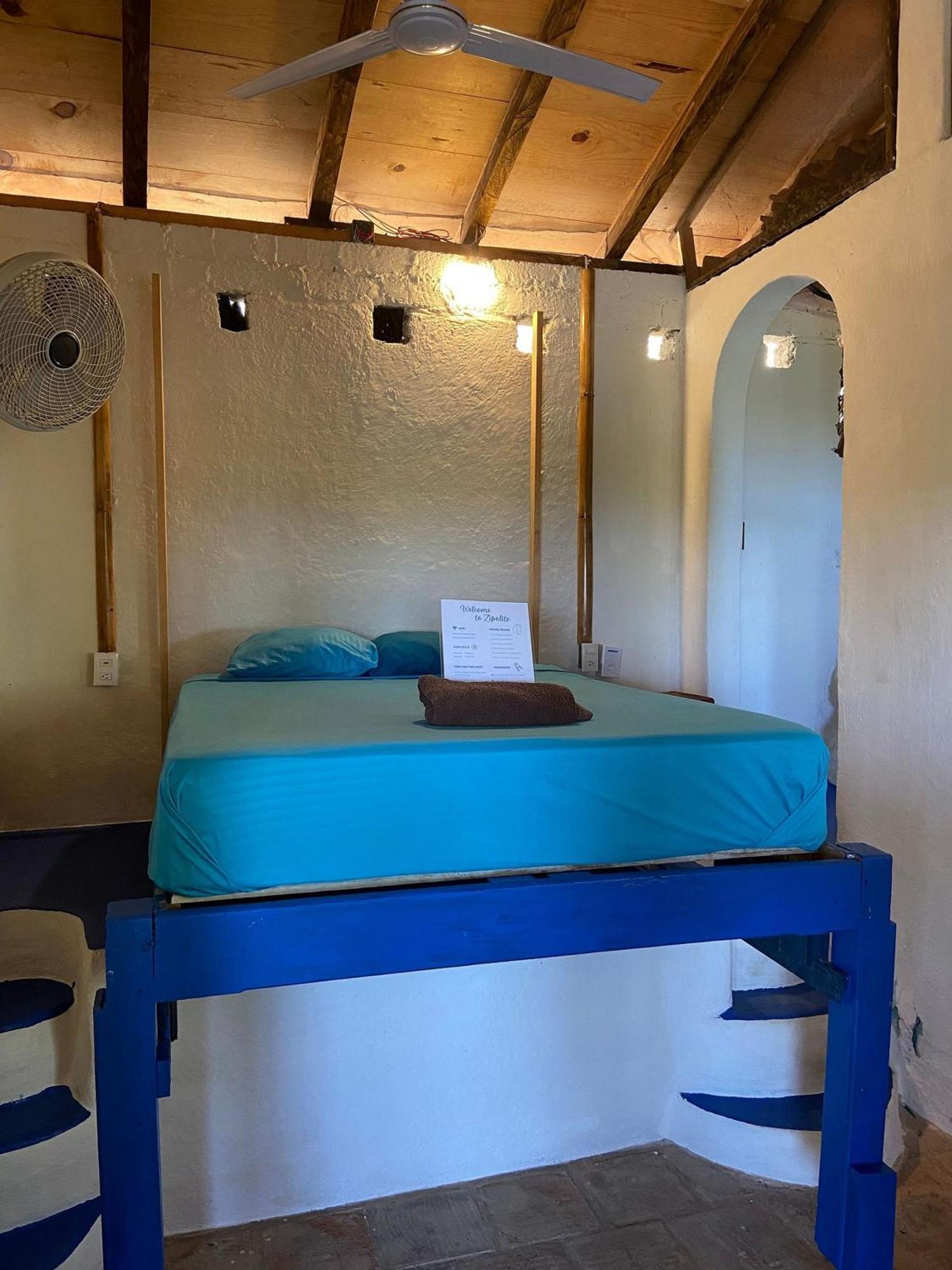 Mixtli Ecohouse, Habitaciones Sol & Luna - Starlink Internet San Pedro Pochutla 외부 사진