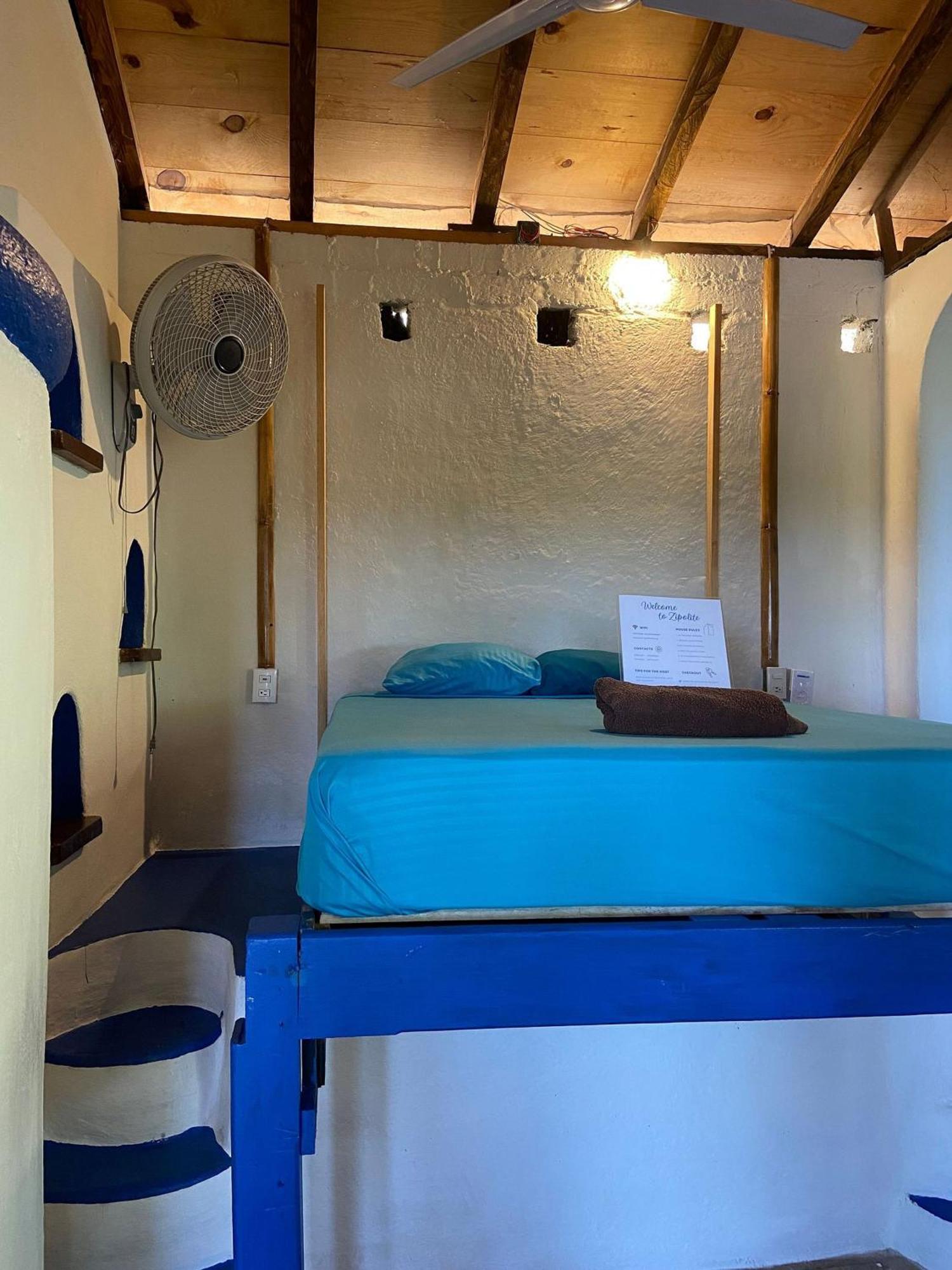 Mixtli Ecohouse, Habitaciones Sol & Luna - Starlink Internet San Pedro Pochutla 외부 사진